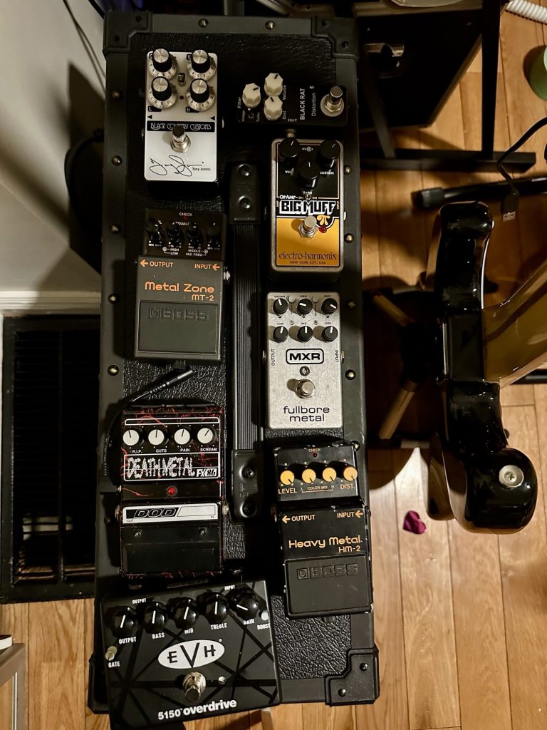 Andrew Gordon Macpherson guitar pedals Metal Zone Big Muff MXR Fullbore Metal EVH 5150 Overdrive – Into the Void Hulu