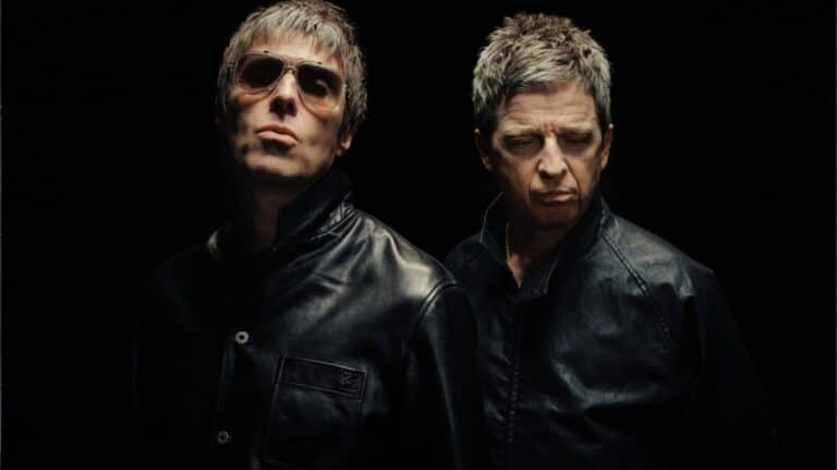 Liam and Noel Gallagher together for Oasis Live 27