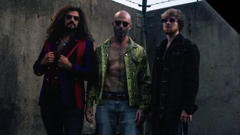 Bela Fool Fool Me Once EP review featuring Brighton rock trio Bela Fool
